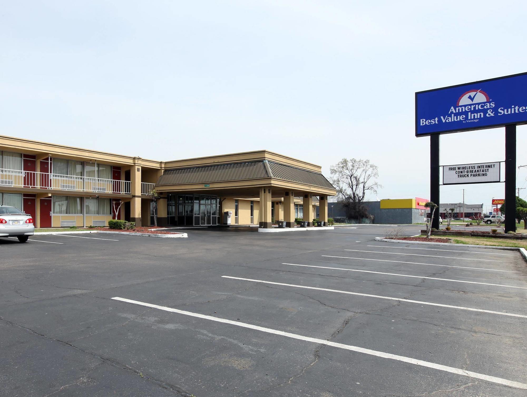 Americas Value & 2* Greenville